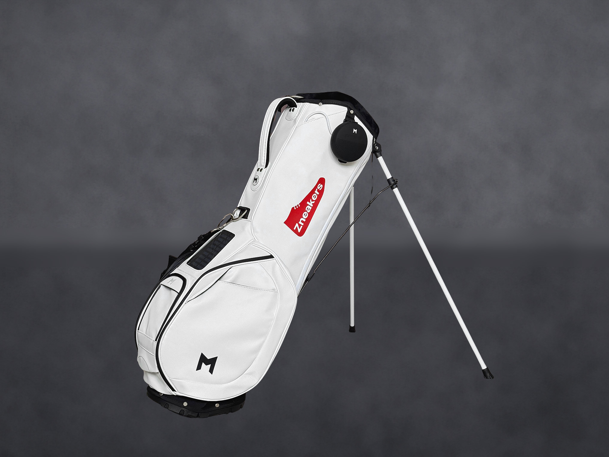 minimal golf bag free giveaway with zneakers mnml golf right