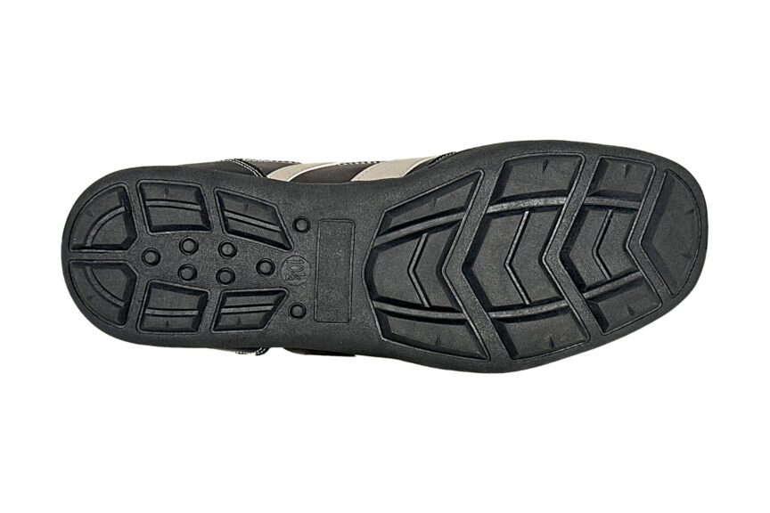 Denali Mens Trail Sneaker grey and black 10.5W sole
