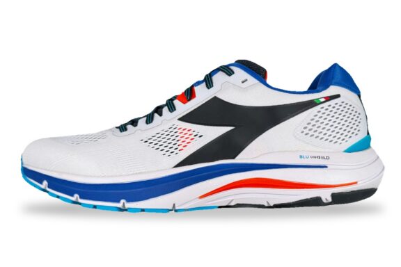 Diadora Mythos Blushield 7 Vortice Men's Running Shoe White / Black / Royal Blue – Left Side View