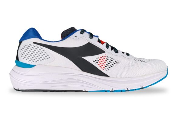 Diadora Mythos Blushield 7 Vortice Men's Running Shoe White / Black / Royal Blue – Right Side View