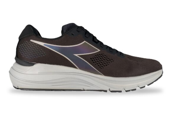 Diadora Mythos Blushield Vortice Men's Sneaker Black / White – Right Side View