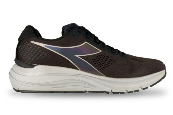 diadora mythos blushield vortice mens black right 1