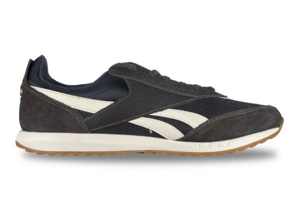 Reebok Classic AZ Men's Sneaker Black – Right Side View
